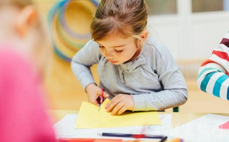 ​童画少儿美术教育加盟费用怎么样？多种优势让孩子更快的提升自己的审美